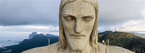 Cristo Redentor Esculpido con Devoción y Maestría, Revelando la Fe Profunda de la Época!